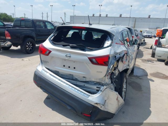 JN1BJ1CR0HW133083 Nissan Rogue Sport S