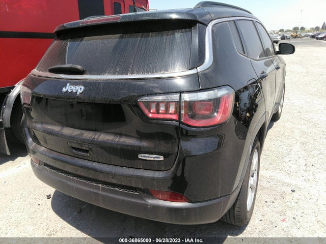 3C4NJCBB3JT285865 Jeep Compass Latitude