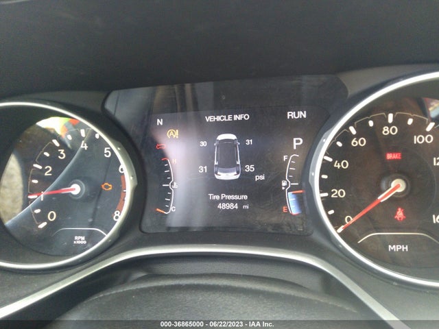 3C4NJCBB3JT285865 Jeep Compass Latitude