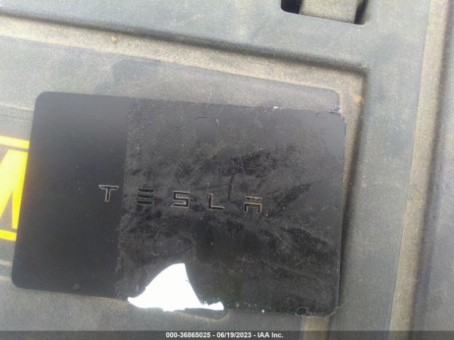 Tesla Model Y Long Range 2021 5YJYGDEE8MF160662 Image 10
