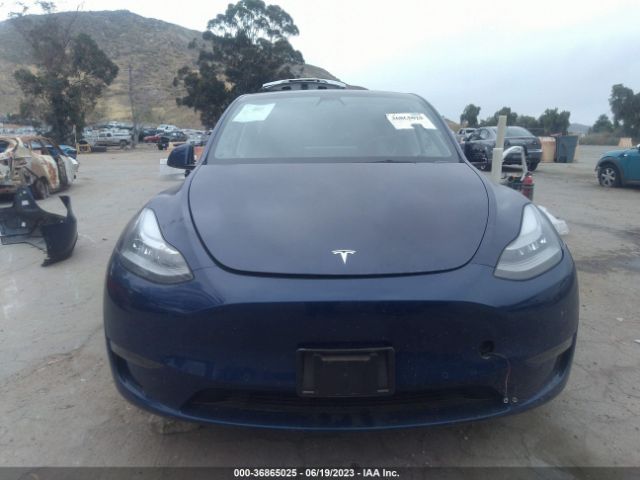 Tesla Model Y Long Range 2021 5YJYGDEE8MF160662 Image 12