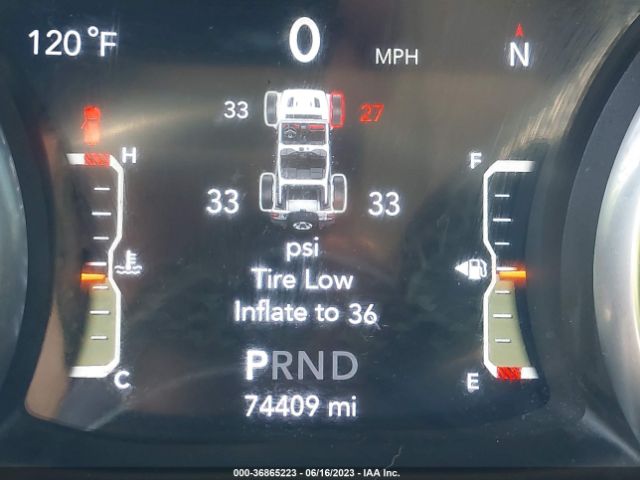 1C4HJXEN2JW211888 Jeep Wrangler Unlimited Sahara