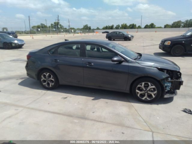 3KPF24AD5ME315337 KIA Forte Lxs