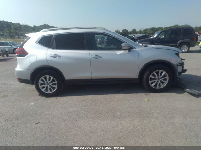2018 NISSAN ROGUE SV VIN: 5N1AT2MT1JC801821
