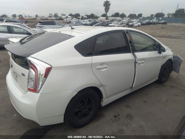 Toyota Prius Four 2015 JTDKN3DU2F2003732 Image 14