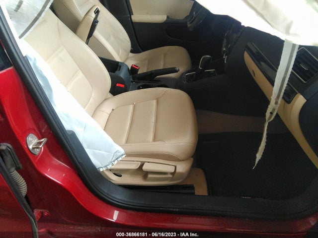 3VWL07AJ2GM357424 Volkswagen Jetta Sedan 1.8t Sel
