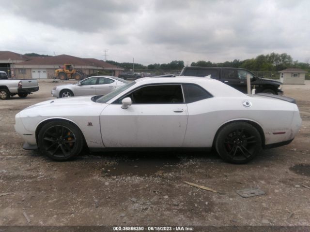 2C3CDZFJ1GH221607 Dodge Challenger R/t Scat Pack