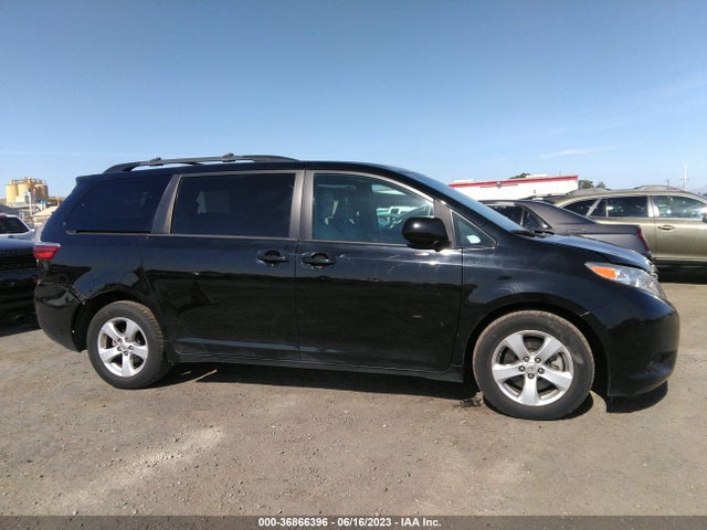 Toyota SIENNA LE 2017 5TDKZ3DC4HS776287 Image 5