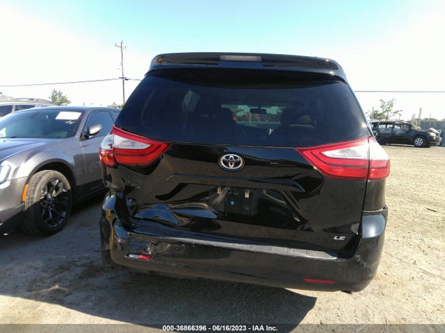 Toyota SIENNA LE 2017 5TDKZ3DC4HS776287 Image 8
