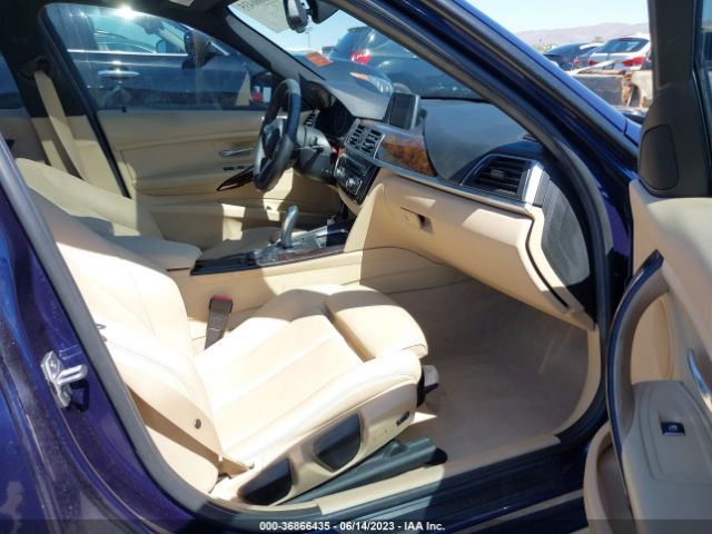 WBA8A9C51GK619276 BMW 3 Series 320i