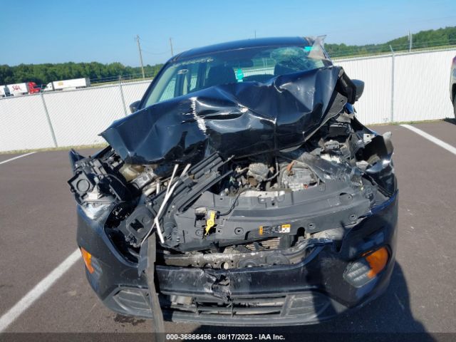 1FMCU0F71HUD05805 Ford ESCAPE S