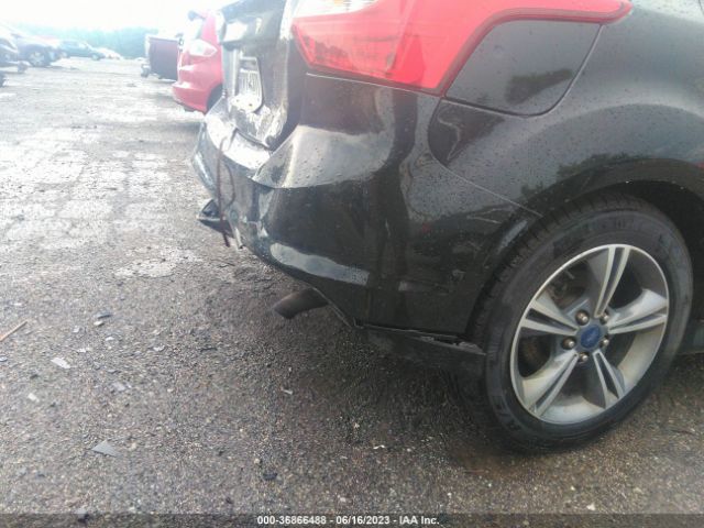 1FADP3K21EL352951 Ford FOCUS SE