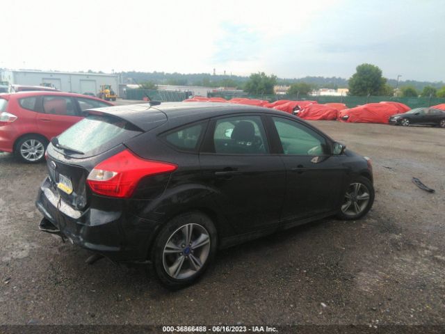 1FADP3K21EL352951 Ford FOCUS SE