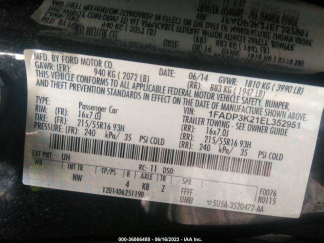 1FADP3K21EL352951 Ford FOCUS SE