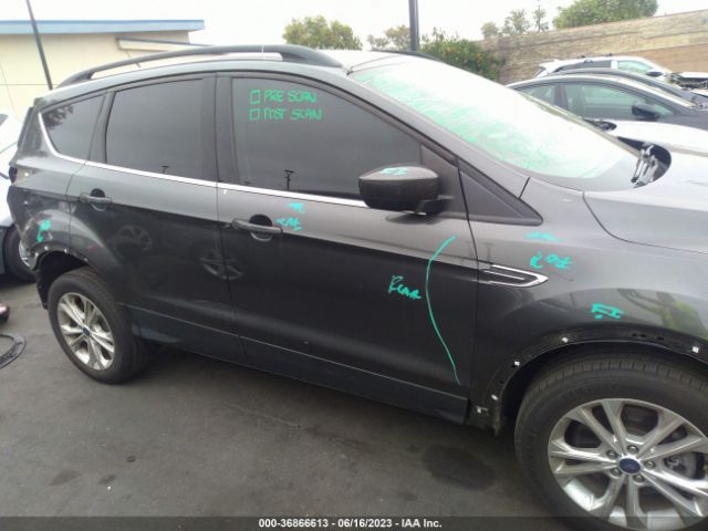 1FMCU9GD4JUA63235 Ford ESCAPE SE