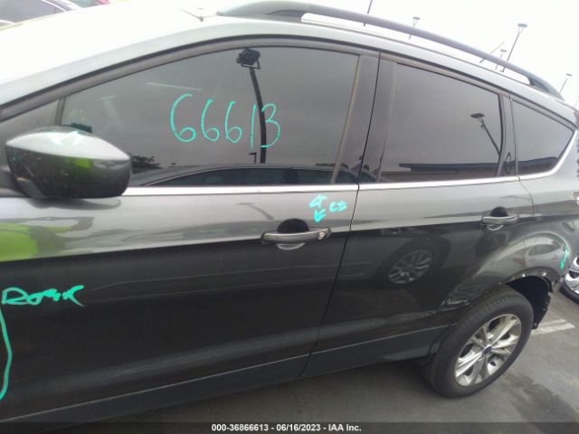 1FMCU9GD4JUA63235 Ford ESCAPE SE