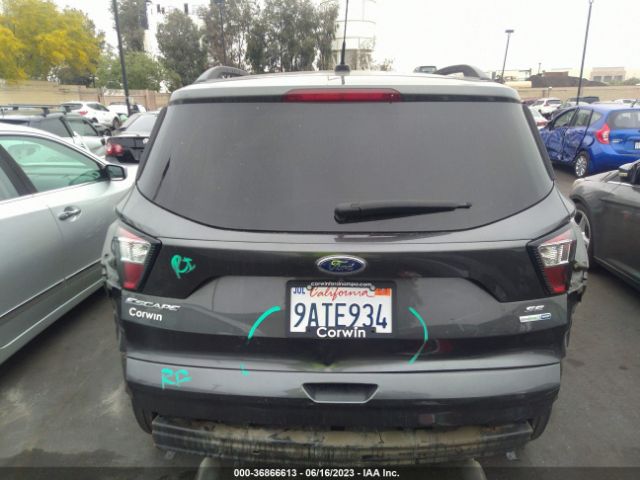 1FMCU9GD4JUA63235 Ford ESCAPE SE