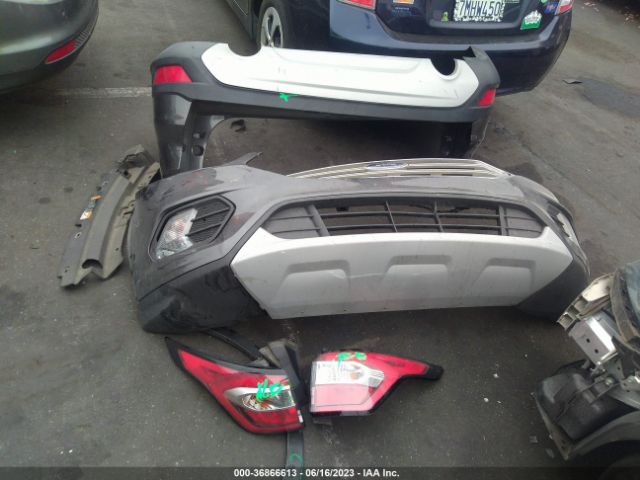 1FMCU9GD4JUA63235 Ford ESCAPE SE