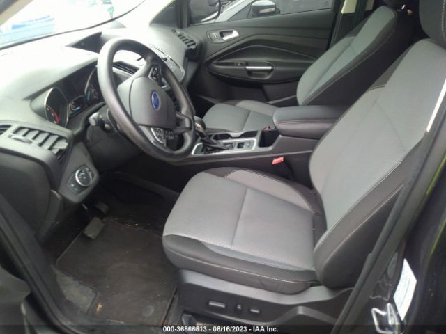 1FMCU9GD4JUA63235 Ford ESCAPE SE