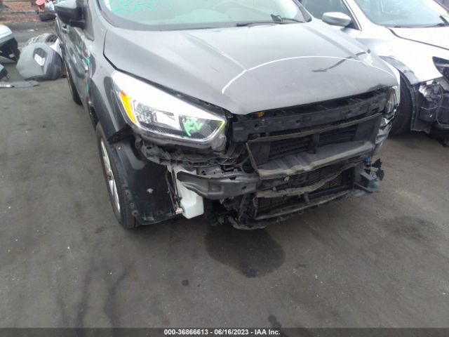 1FMCU9GD4JUA63235 Ford ESCAPE SE