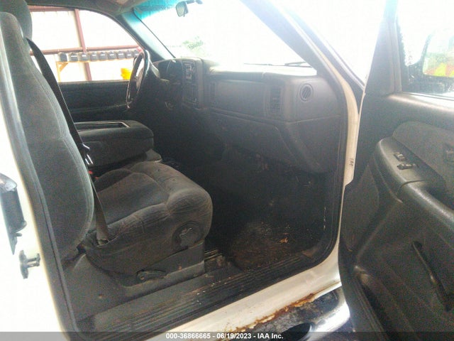 2001 CHEVROLET SILVERADO 1500 LS VIN: 1GCEK19T91E101075