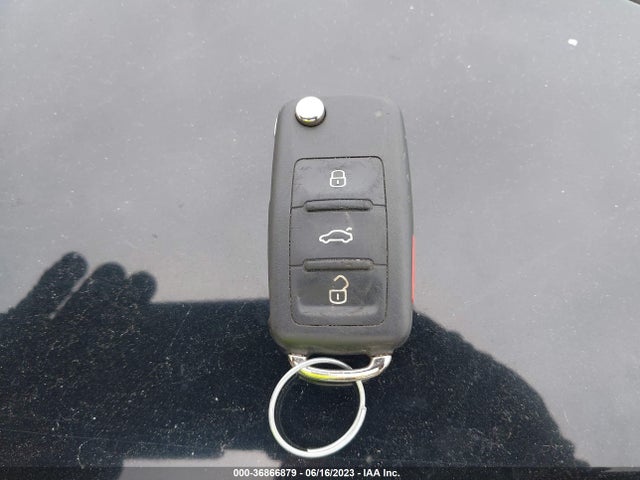 2013 VOLKSWAGEN JETTA SEDAN SE W/CONVENIENCE/SUNROOF VIN: 3VWDX7AJ9DM454275