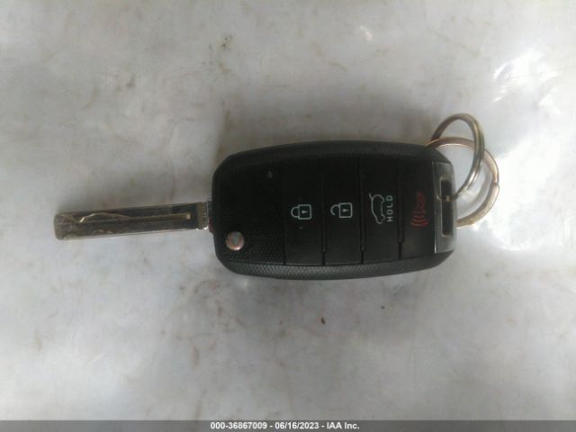 5XYKT3A67FG615913 KIA SORENTO LX