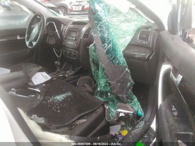 5XYKT3A67FG615913 KIA SORENTO LX