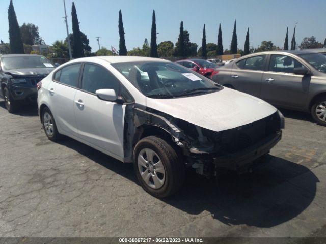 3KPFK4A71JE230923 KIA FORTE LX