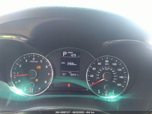 3KPFK4A71JE230923 KIA FORTE LX