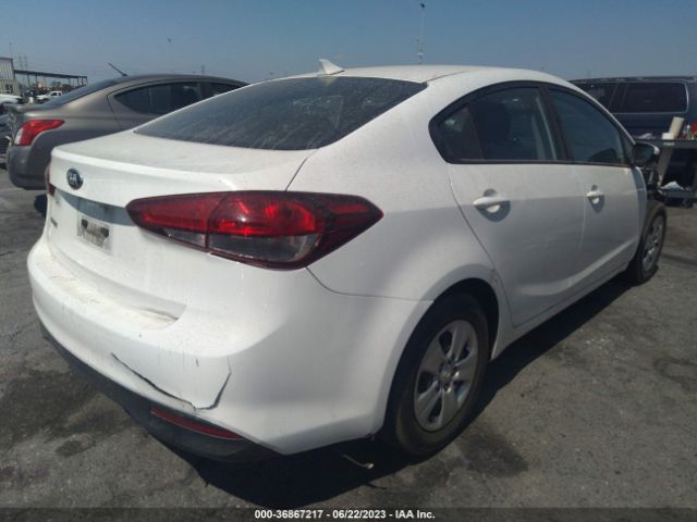 3KPFK4A71JE230923 KIA FORTE LX