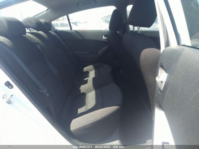 3KPFK4A71JE230923 KIA FORTE LX
