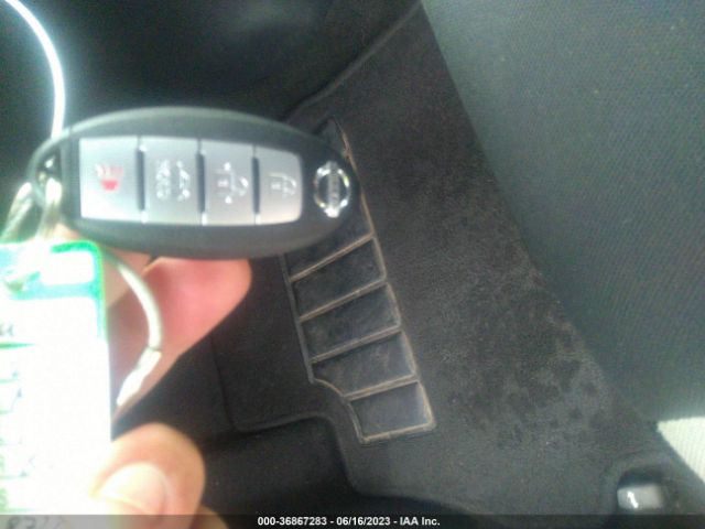 3N1CN8EV6ML872891 Nissan VERSA SV