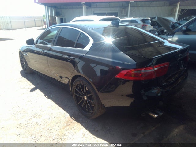 SAJAD4FN9JCP33572 Jaguar Xe 20d Premium