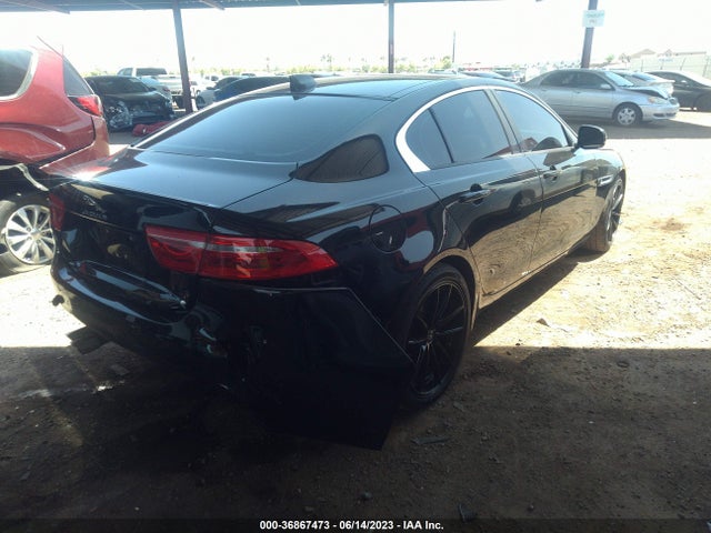 SAJAD4FN9JCP33572 Jaguar Xe 20d Premium