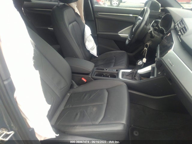 WA1AUCF38M1135264 Audi Q3 PREMIUM