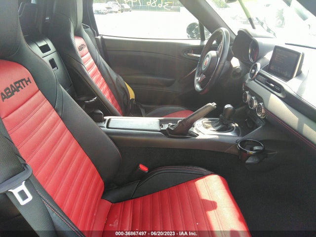 JC1NFAEK7J0138055 Fiat 124 Spider Abarth