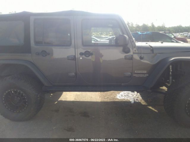 1C4BJWDG2HL503037 Jeep Wrangler Unlimited Sport