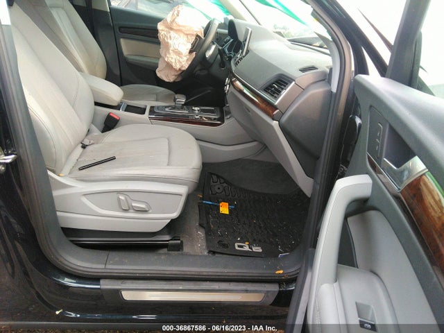 WA1BNAFY6L2048361 Audi Q5 Premium Plus
