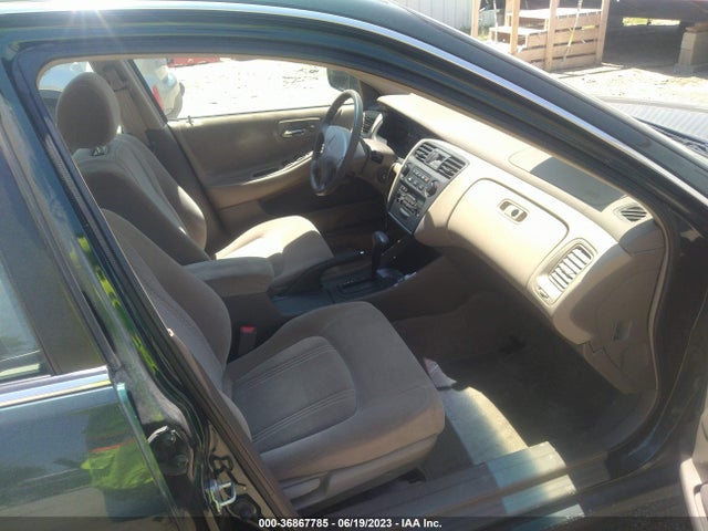 2000 HONDA ACCORD SDN LX VIN: 1HGCG5644YA057325
