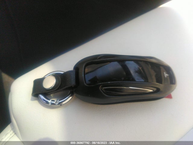 Tesla Model X 75d/100d/p100d 2018 5YJXCBE20JF101151 Image 17