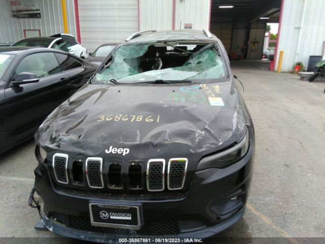 1C4PJLCB2KD222335 Jeep Cherokee Latitude