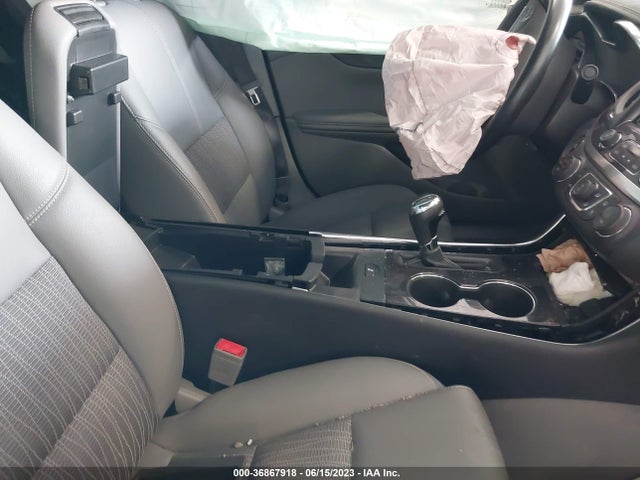 Chevrolet IMPALA LT 2018 2G1105S39J9168891 Image 11