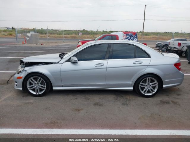 WDDGF8AB5ER317647 Mercedes-Benz C-class C 300