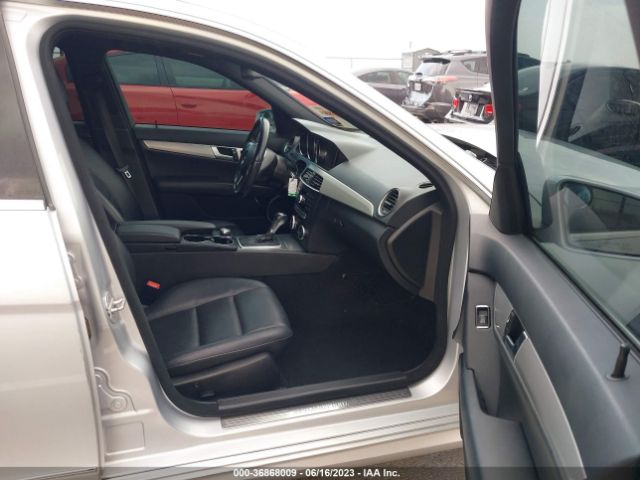 WDDGF8AB5ER317647 Mercedes-Benz C-class C 300