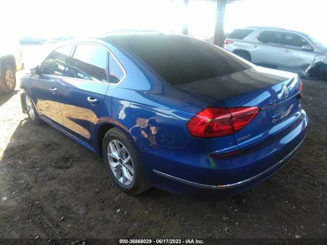 1VWAT7A32GC054306 Volkswagen Passat 1.8t S