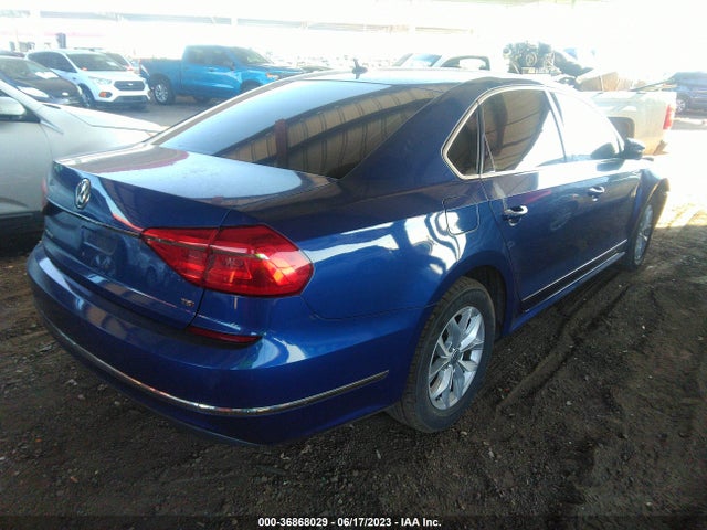 1VWAT7A32GC054306 Volkswagen Passat 1.8t S
