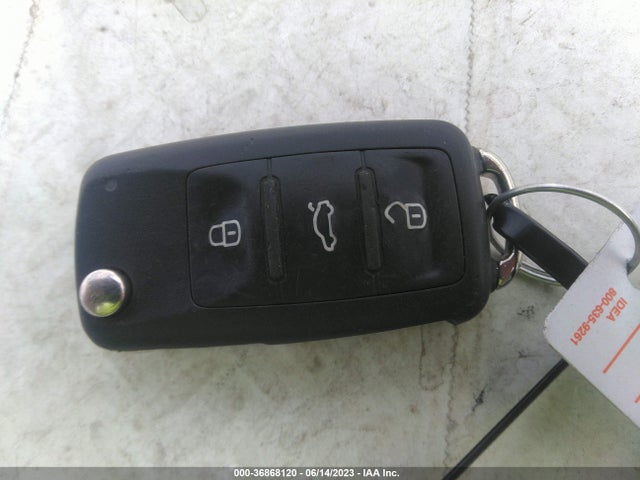 3VWD17AJ9EM235075 Volkswagen Jetta Sedan Se