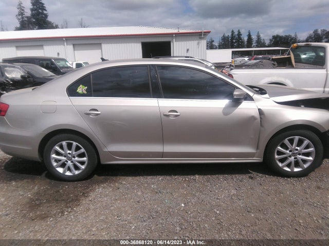 3VWD17AJ9EM235075 Volkswagen Jetta Sedan Se