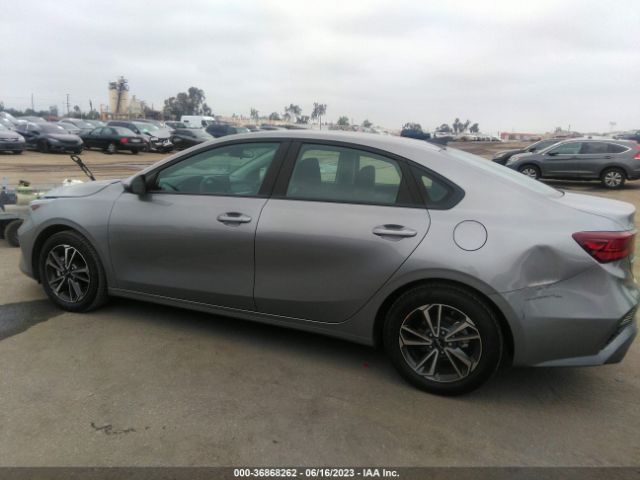 3KPF24AD8PE554840 KIA Forte Lxs